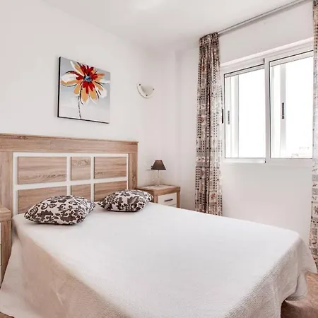 Апартаменты Apartamento Con Vista Al Mar - O&y 10 Торевьиа